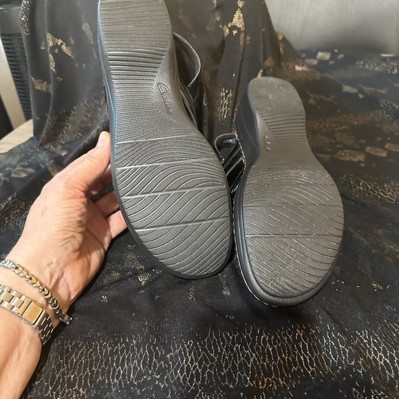 Clark’s sandals - Picture 4 of 4